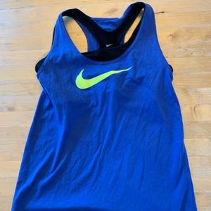 Nike girls built in bra tank top Large